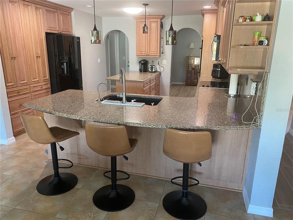 For Sale: $739,000 (4 beds, 3 baths, 2564 Square Feet)