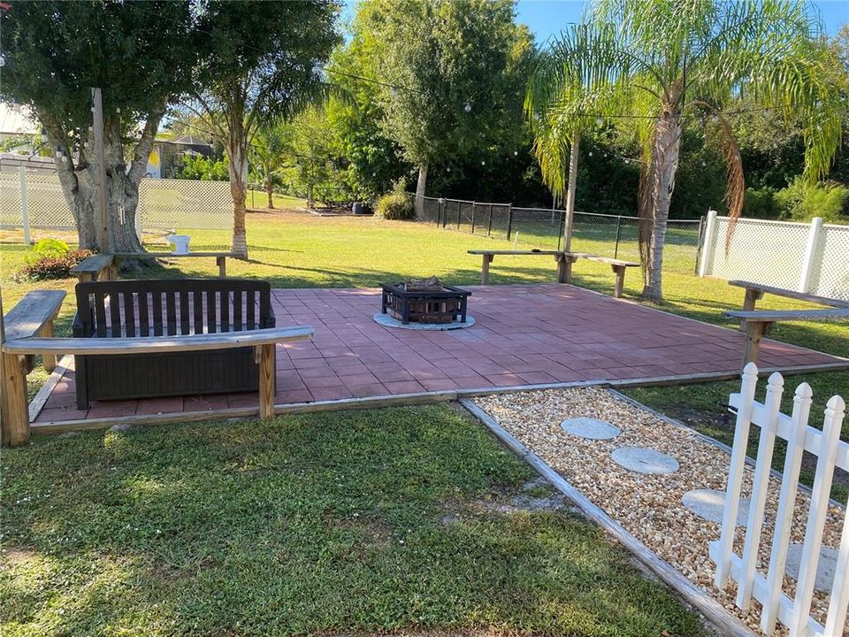 For Sale: $739,000 (4 beds, 3 baths, 2564 Square Feet)