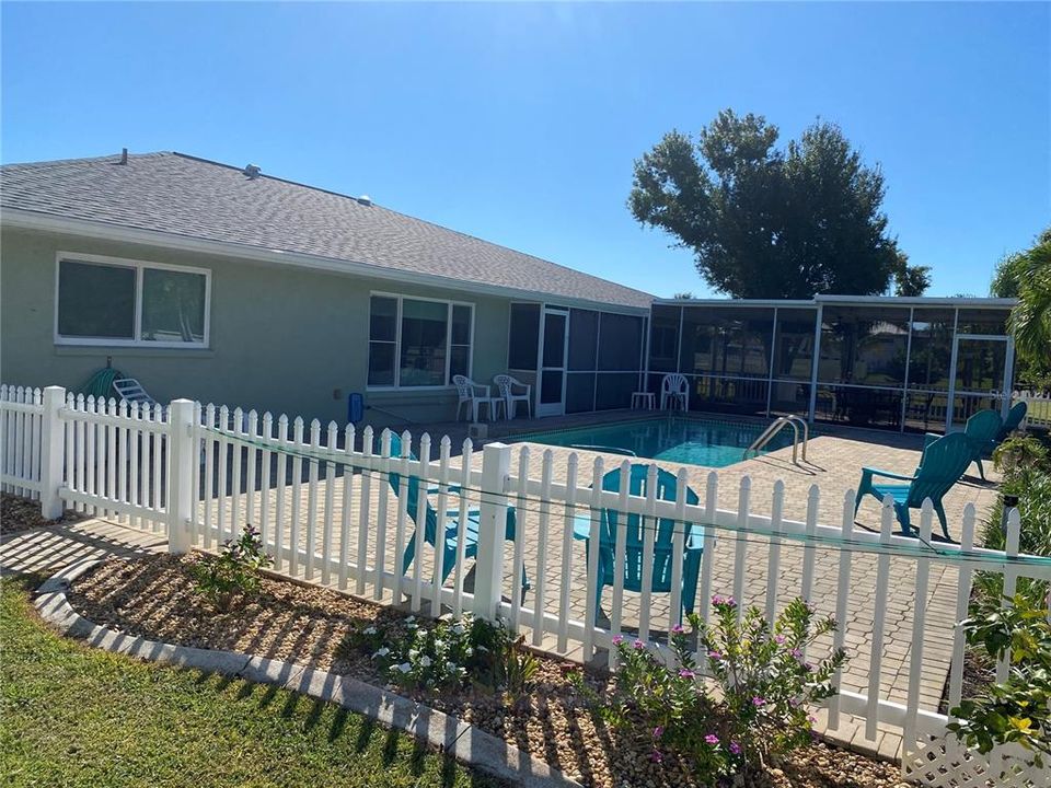 For Sale: $739,000 (4 beds, 3 baths, 2564 Square Feet)