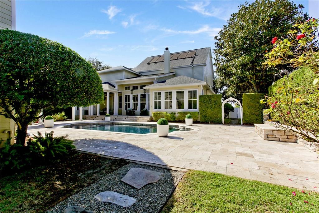 待售: $2,200,000 (5 贝兹, 4 浴室, 4823 平方英尺)