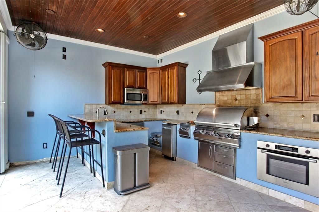 待售: $2,200,000 (5 贝兹, 4 浴室, 4823 平方英尺)