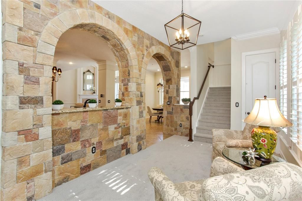 待售: $2,200,000 (5 贝兹, 4 浴室, 4823 平方英尺)