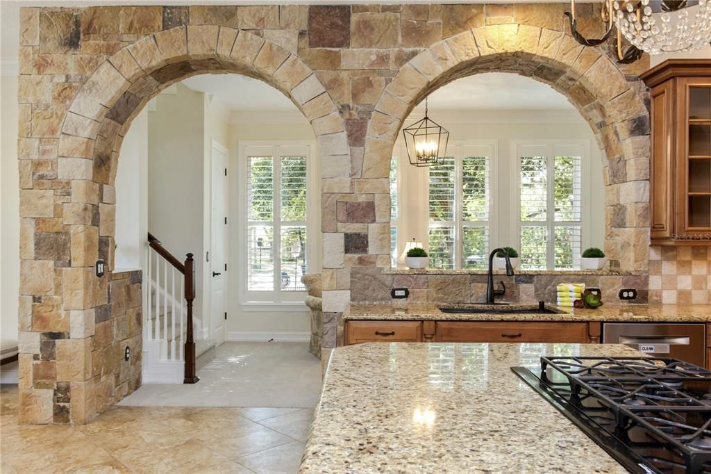 待售: $2,200,000 (5 贝兹, 4 浴室, 4823 平方英尺)