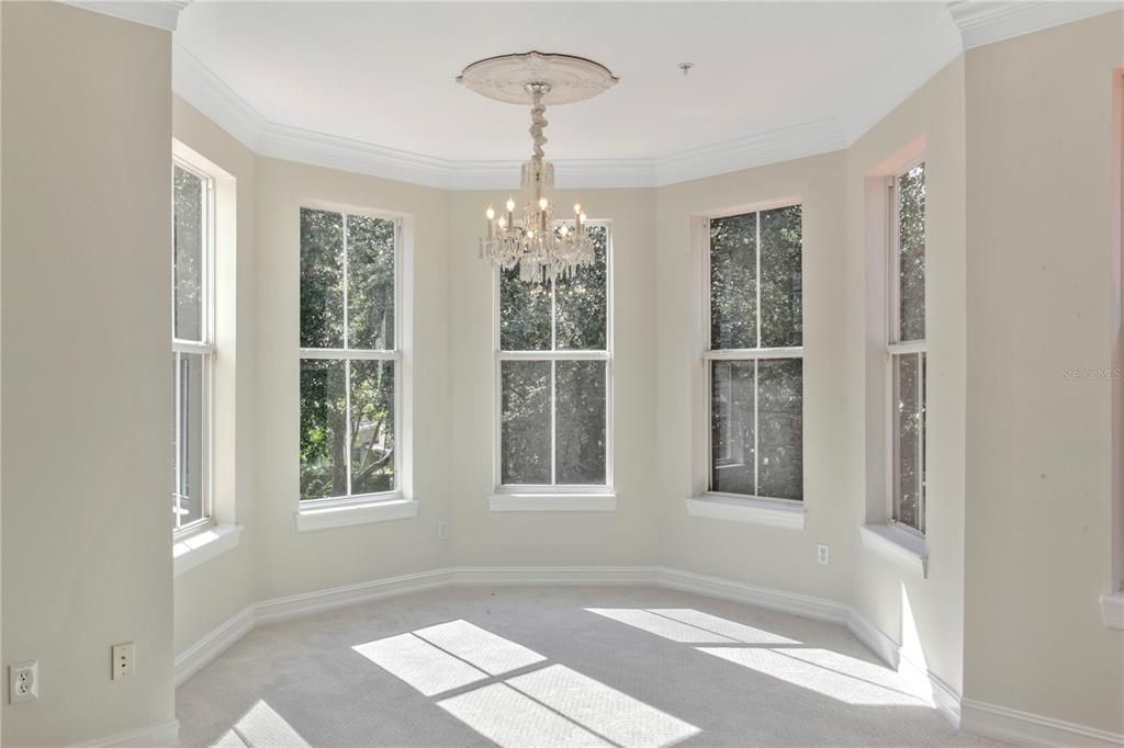 待售: $2,200,000 (5 贝兹, 4 浴室, 4823 平方英尺)