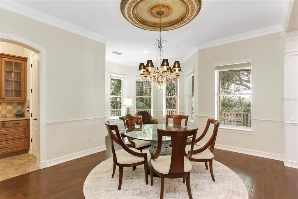 待售: $2,200,000 (5 贝兹, 4 浴室, 4823 平方英尺)