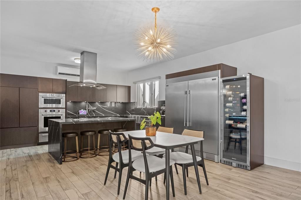 待售: $5,750,000 (4 贝兹, 4 浴室, 4000 平方英尺)