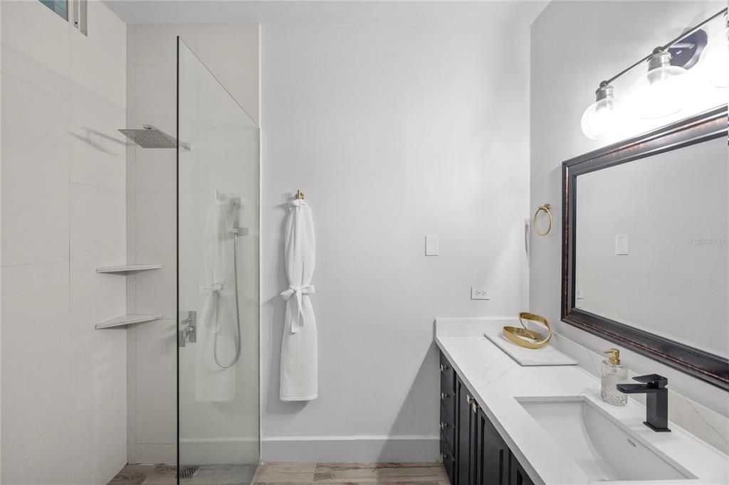 待售: $5,750,000 (4 贝兹, 4 浴室, 4000 平方英尺)