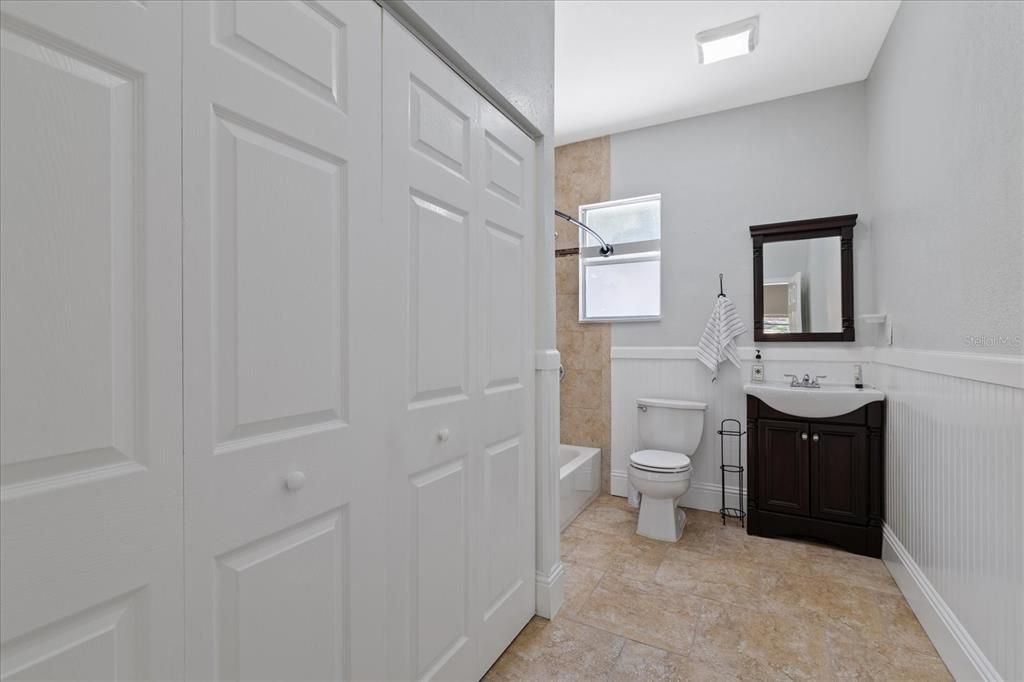 For Rent: $2,650 (3 beds, 2 baths, 1250 Square Feet)