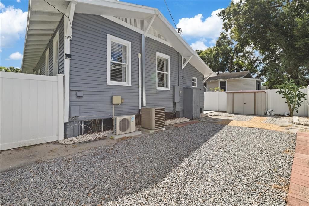 For Rent: $2,650 (3 beds, 2 baths, 1250 Square Feet)