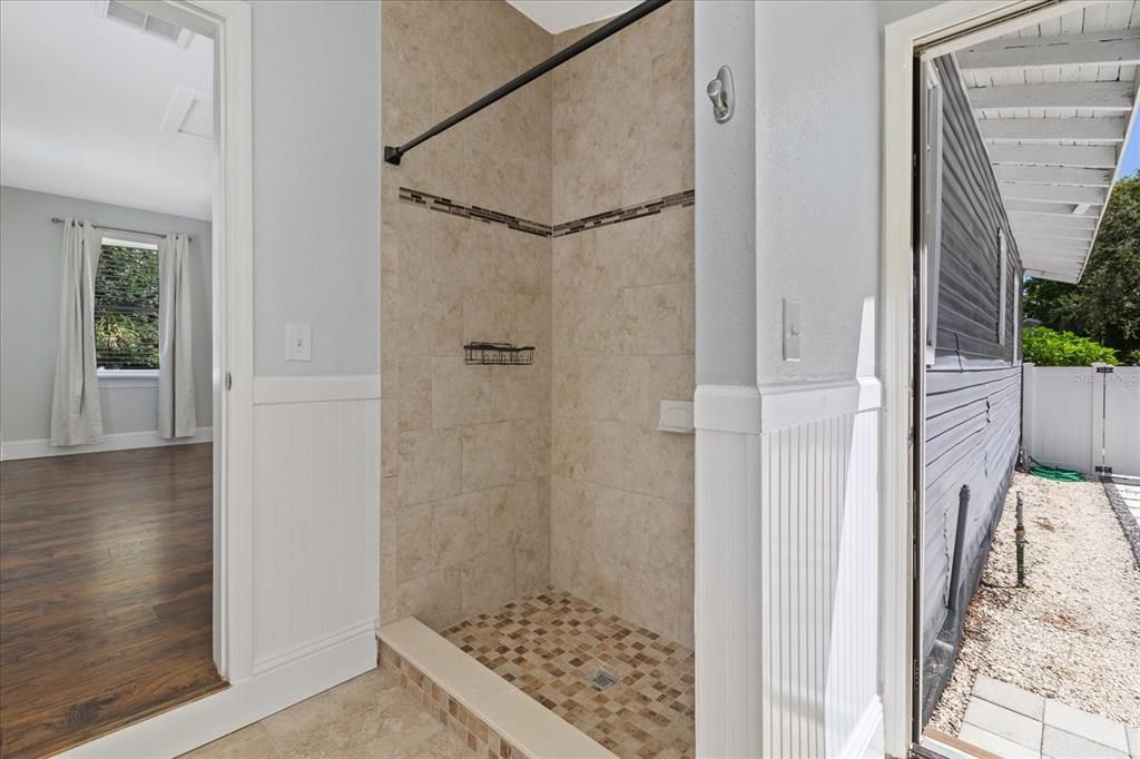 For Rent: $2,650 (3 beds, 2 baths, 1250 Square Feet)