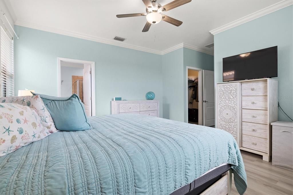 待售: $510,000 (4 贝兹, 3 浴室, 2025 平方英尺)