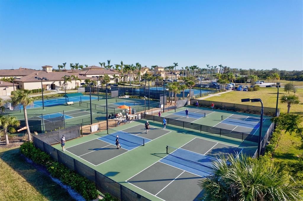 待售: $510,000 (4 贝兹, 3 浴室, 2025 平方英尺)