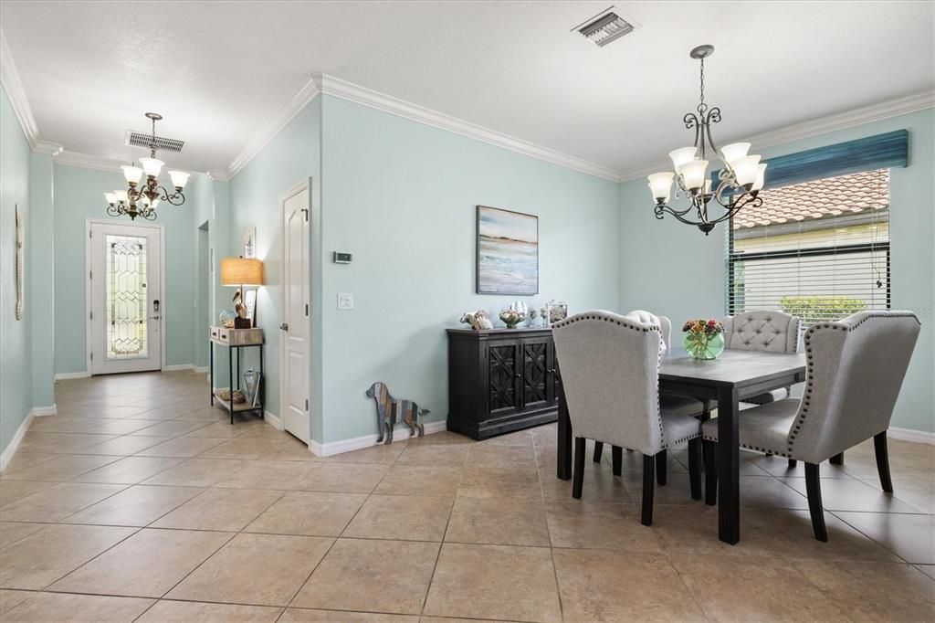 待售: $510,000 (4 贝兹, 3 浴室, 2025 平方英尺)