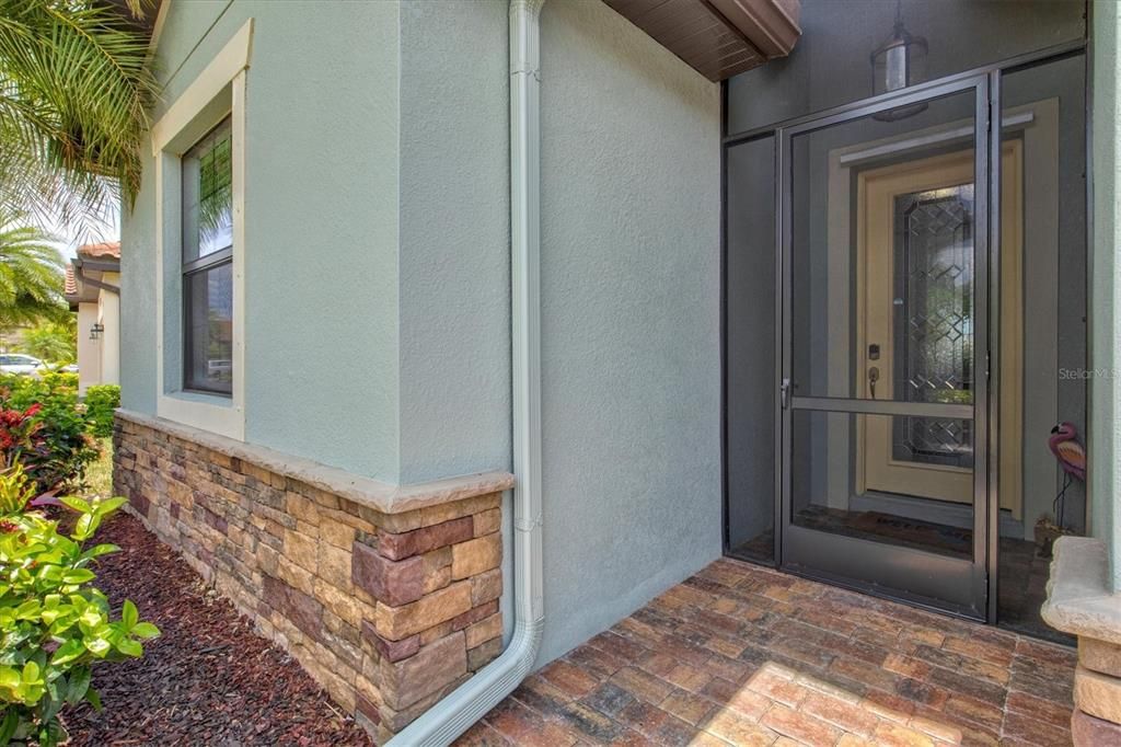 待售: $510,000 (4 贝兹, 3 浴室, 2025 平方英尺)