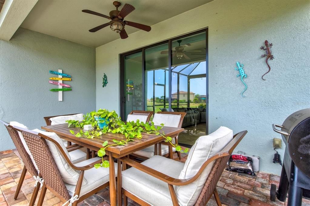 待售: $510,000 (4 贝兹, 3 浴室, 2025 平方英尺)