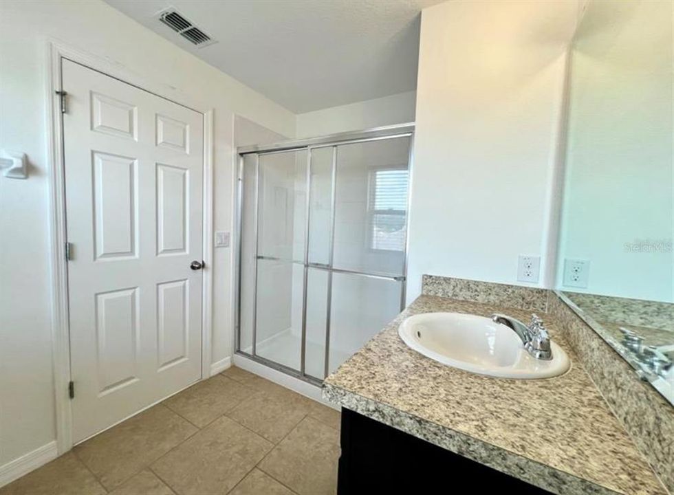 出租: $2,300 (4 贝兹, 3 浴室, 2624 平方英尺)