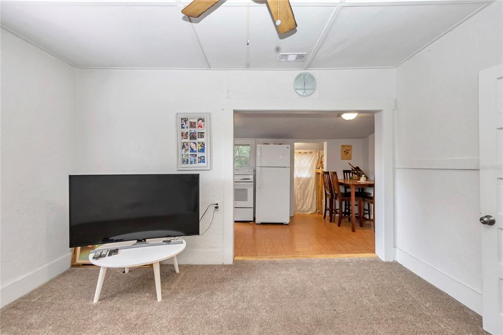 На продажу: $435,000 (5 спален, 4 ванн, 2081 Квадратных фут)