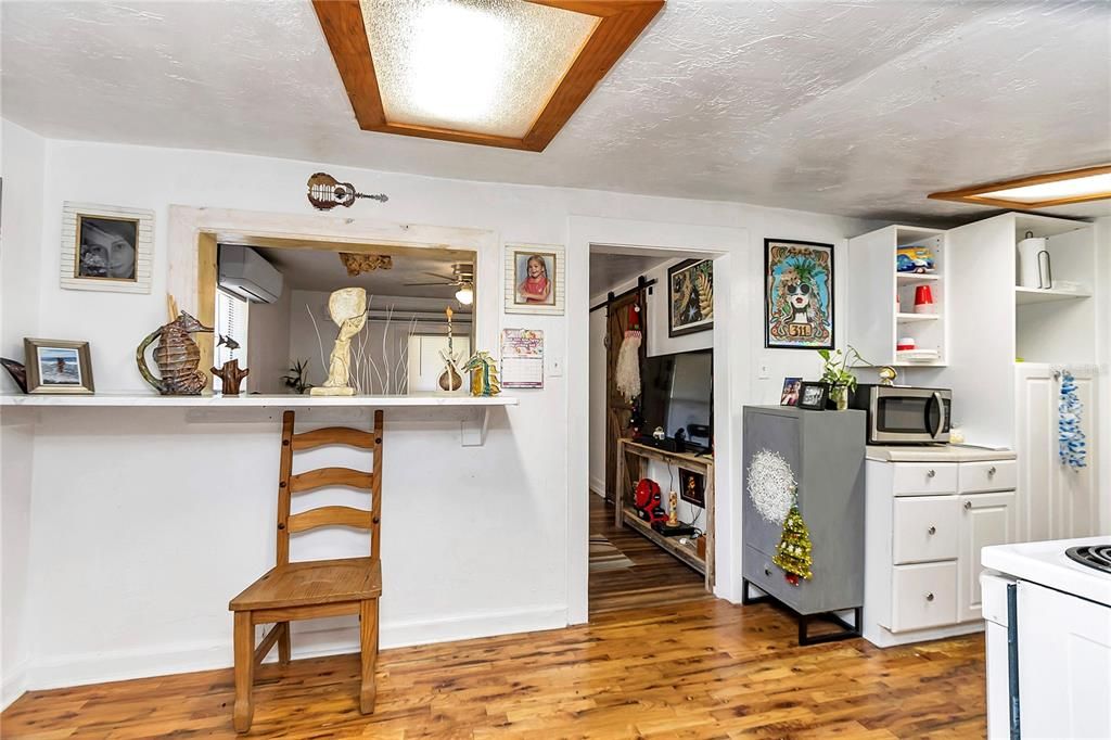 На продажу: $435,000 (5 спален, 4 ванн, 2081 Квадратных фут)