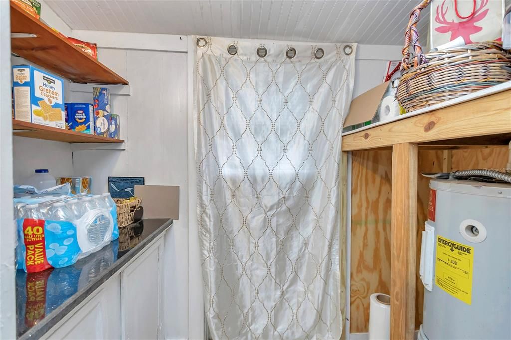 На продажу: $435,000 (5 спален, 4 ванн, 2081 Квадратных фут)