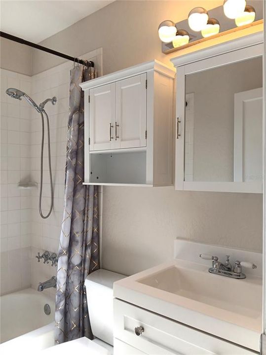 For Rent: $1,700 (2 beds, 1 baths, 624 Square Feet)