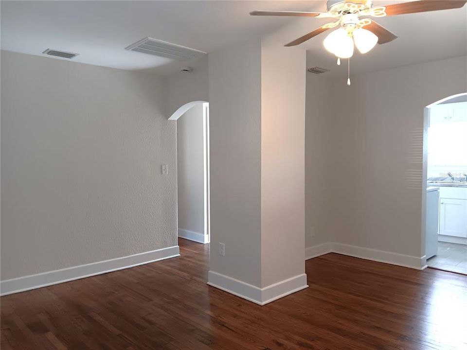 For Rent: $1,700 (2 beds, 1 baths, 624 Square Feet)