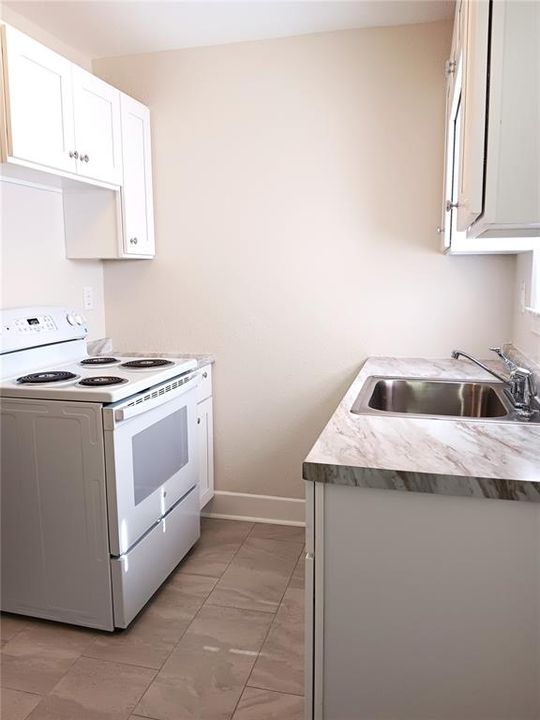 For Rent: $1,700 (2 beds, 1 baths, 624 Square Feet)