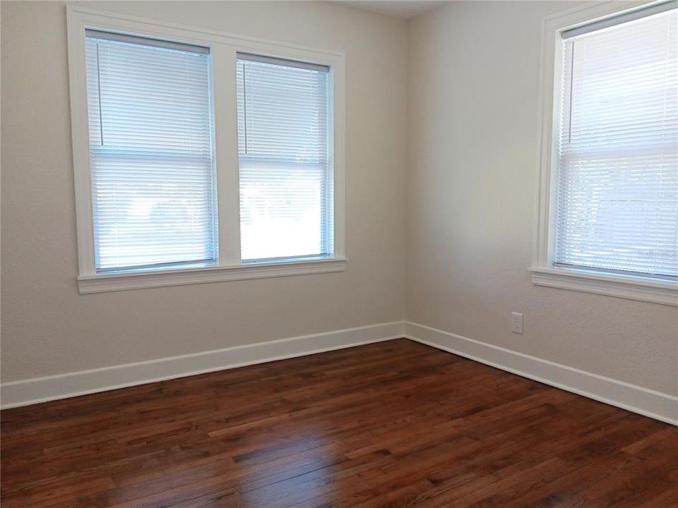 For Rent: $1,700 (2 beds, 1 baths, 624 Square Feet)