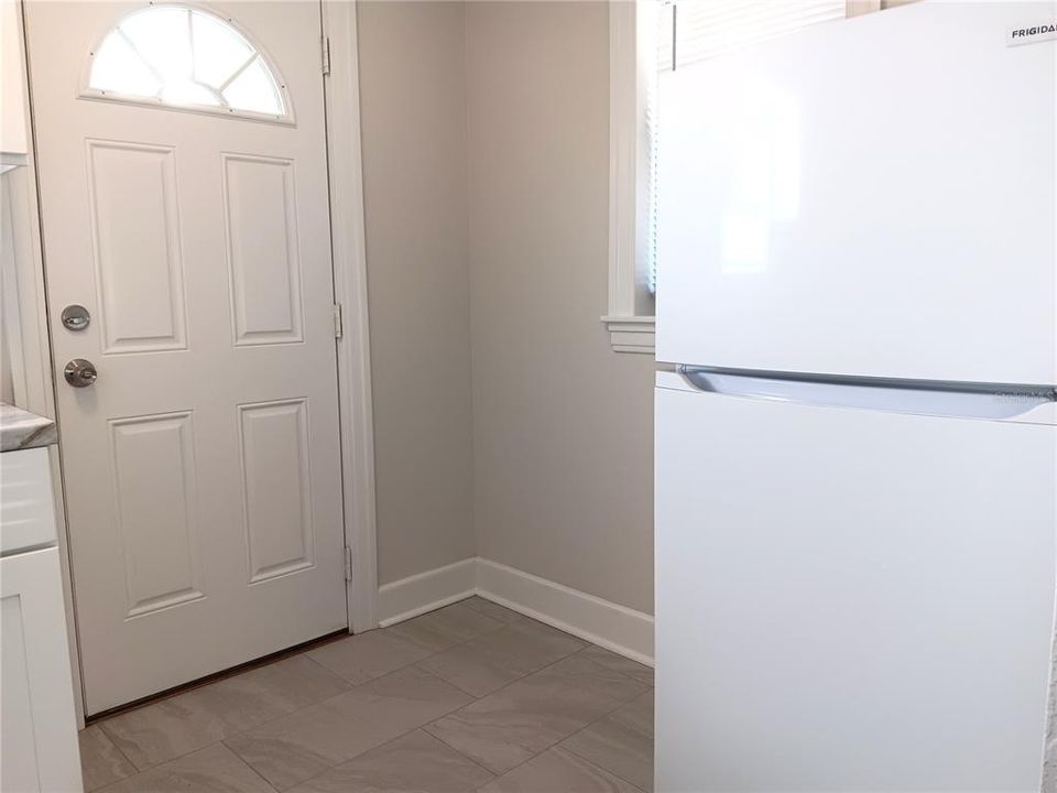 For Rent: $1,700 (2 beds, 1 baths, 624 Square Feet)