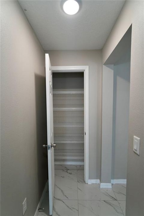 На продажу: $324,000 (3 спален, 2 ванн, 1440 Квадратных фут)