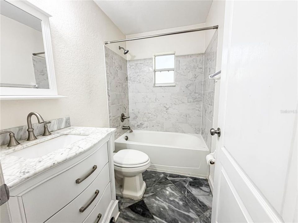 待售: $325,000 (3 贝兹, 2 浴室, 1572 平方英尺)