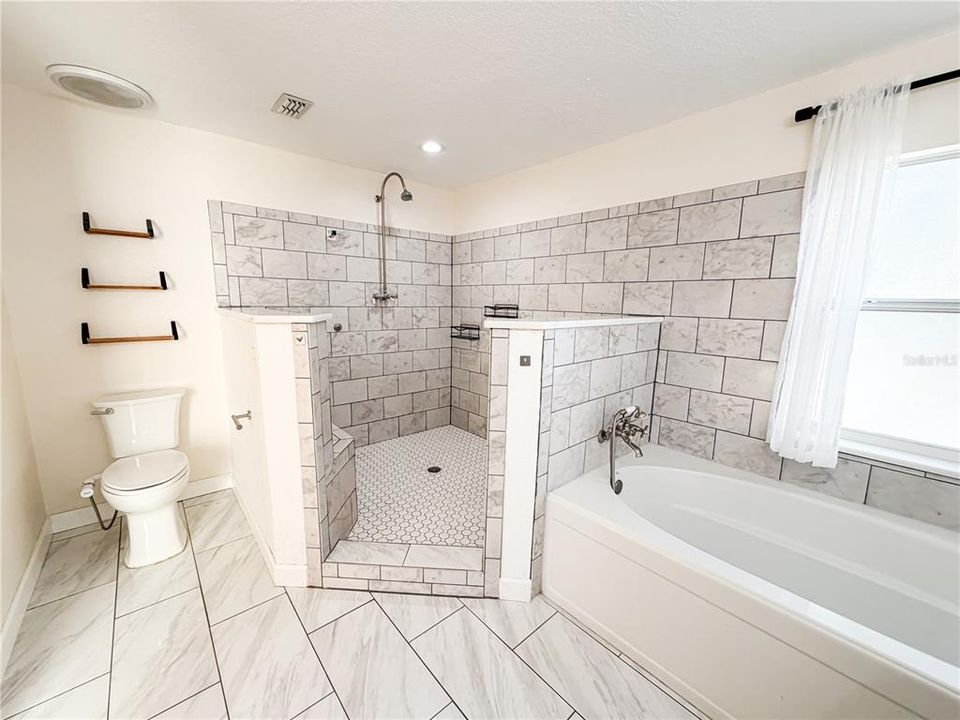 待售: $325,000 (3 贝兹, 2 浴室, 1572 平方英尺)