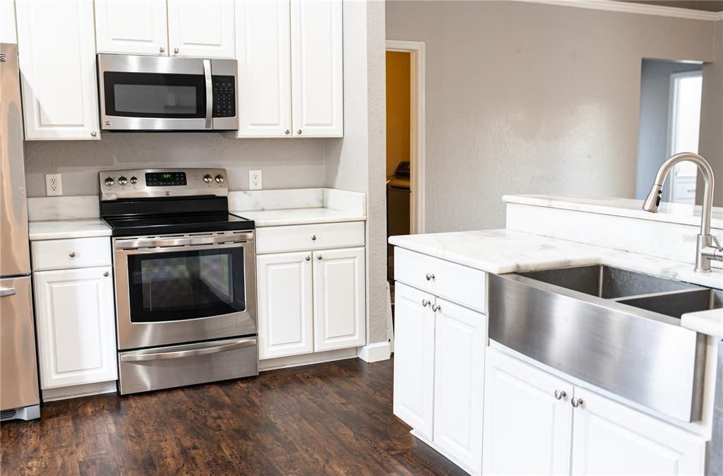 待售: $325,000 (3 贝兹, 2 浴室, 1572 平方英尺)