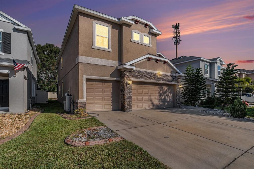 For Sale: $475,000 (4 beds, 2 baths, 3041 Square Feet)