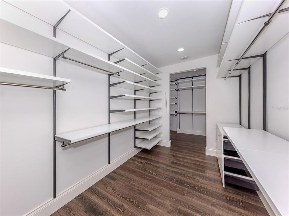 For Sale: $3,750,000 (4 beds, 4 baths, 5091 Square Feet)