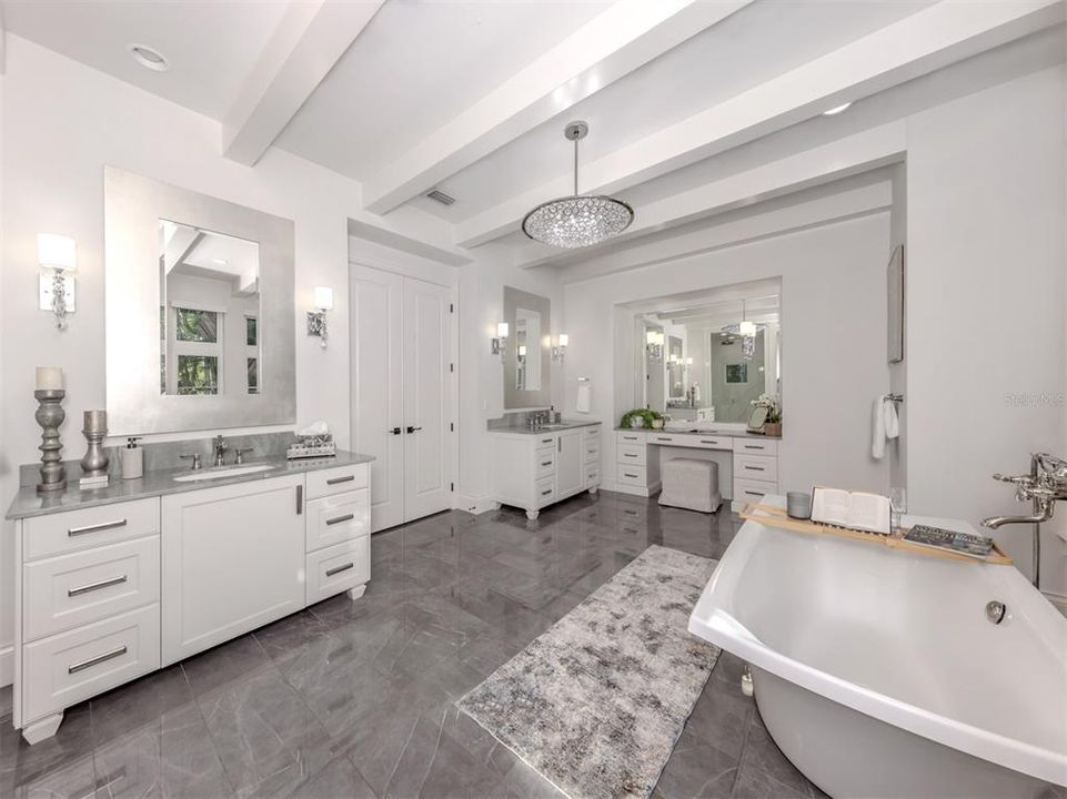 For Sale: $3,750,000 (4 beds, 4 baths, 5091 Square Feet)