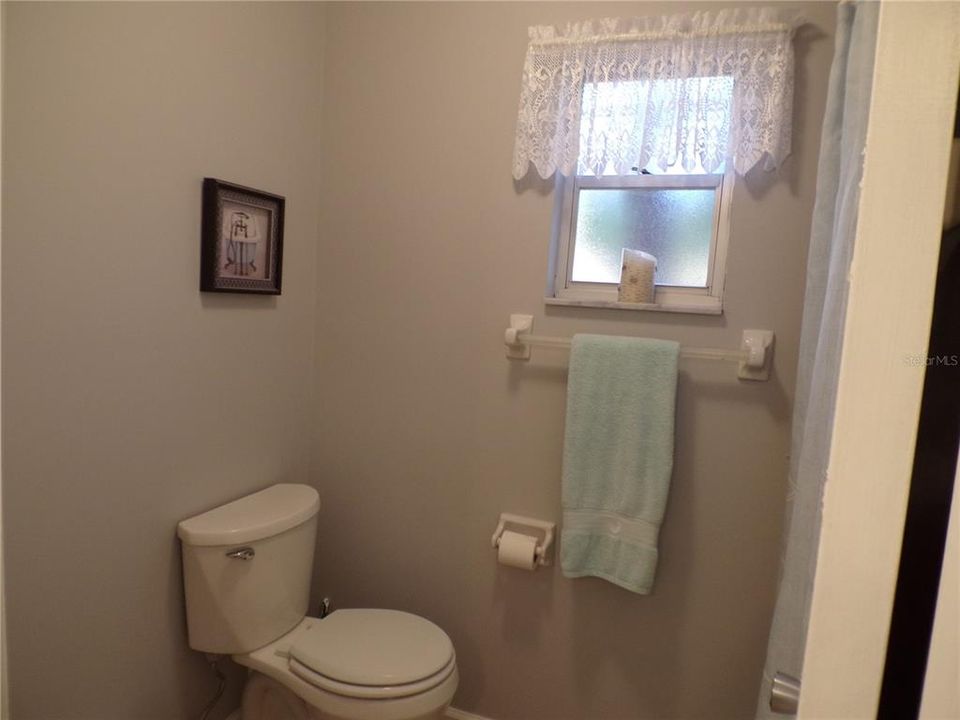 For Sale: $135,000 (1 beds, 1 baths, 816 Square Feet)