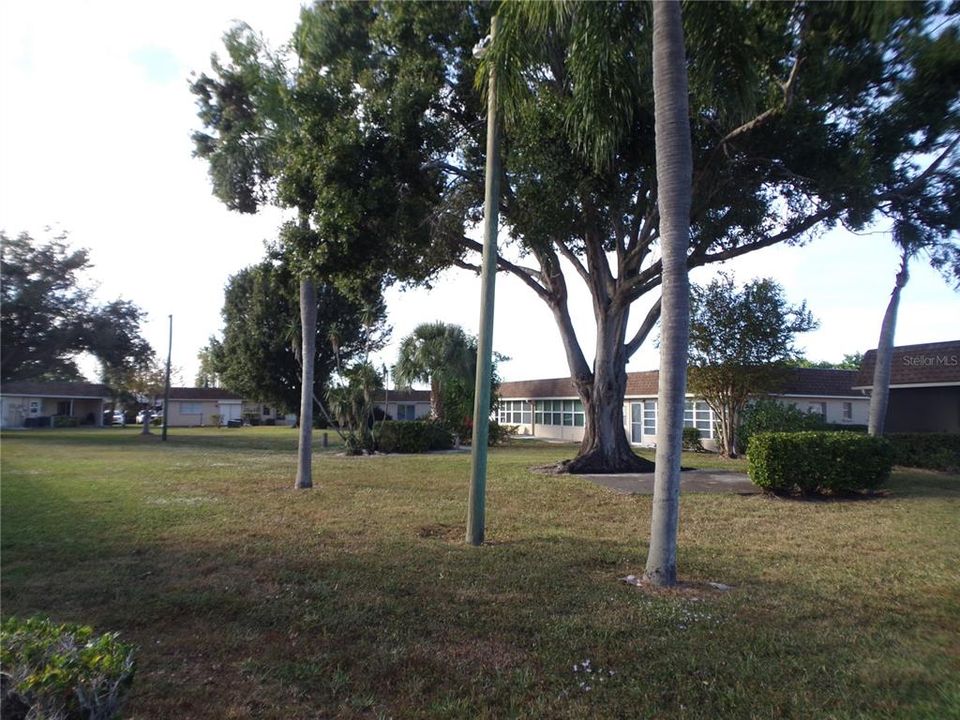 For Sale: $135,000 (1 beds, 1 baths, 816 Square Feet)