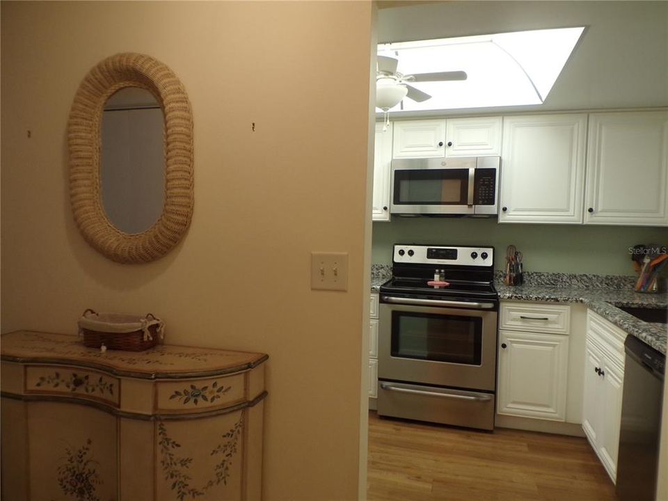 For Sale: $135,000 (1 beds, 1 baths, 816 Square Feet)