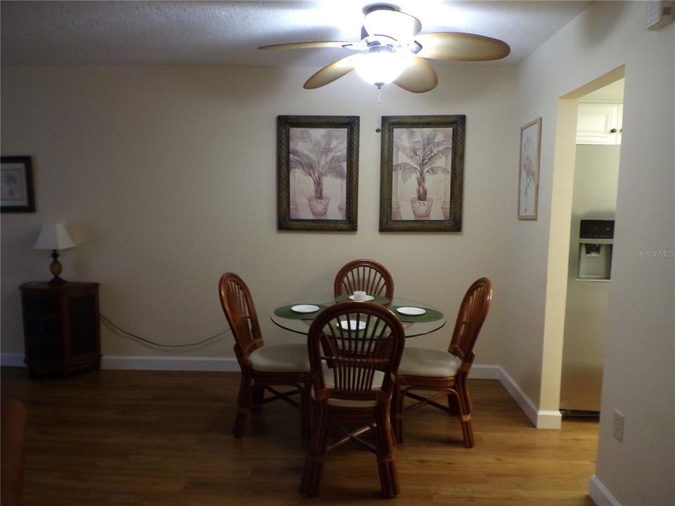 For Sale: $135,000 (1 beds, 1 baths, 816 Square Feet)