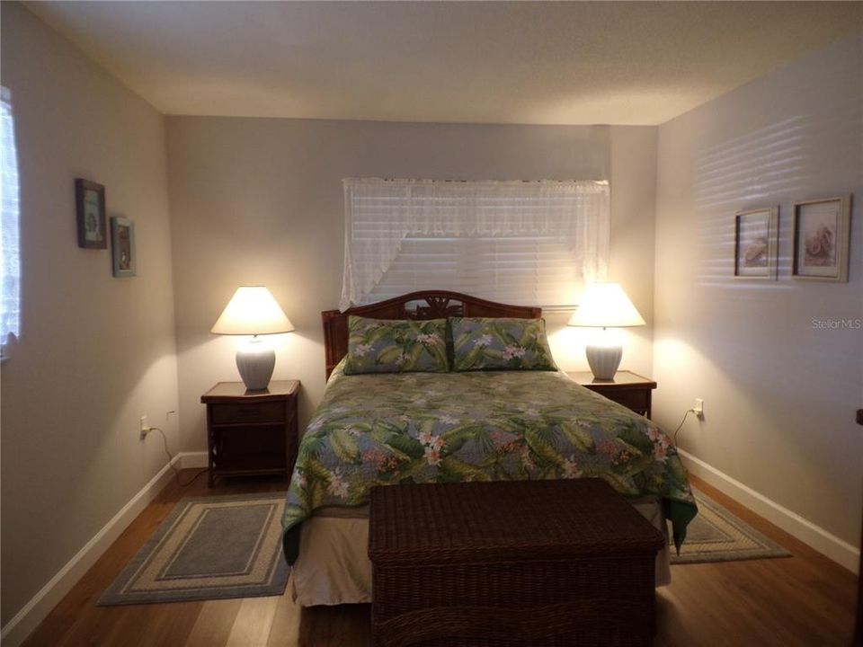 For Sale: $135,000 (1 beds, 1 baths, 816 Square Feet)