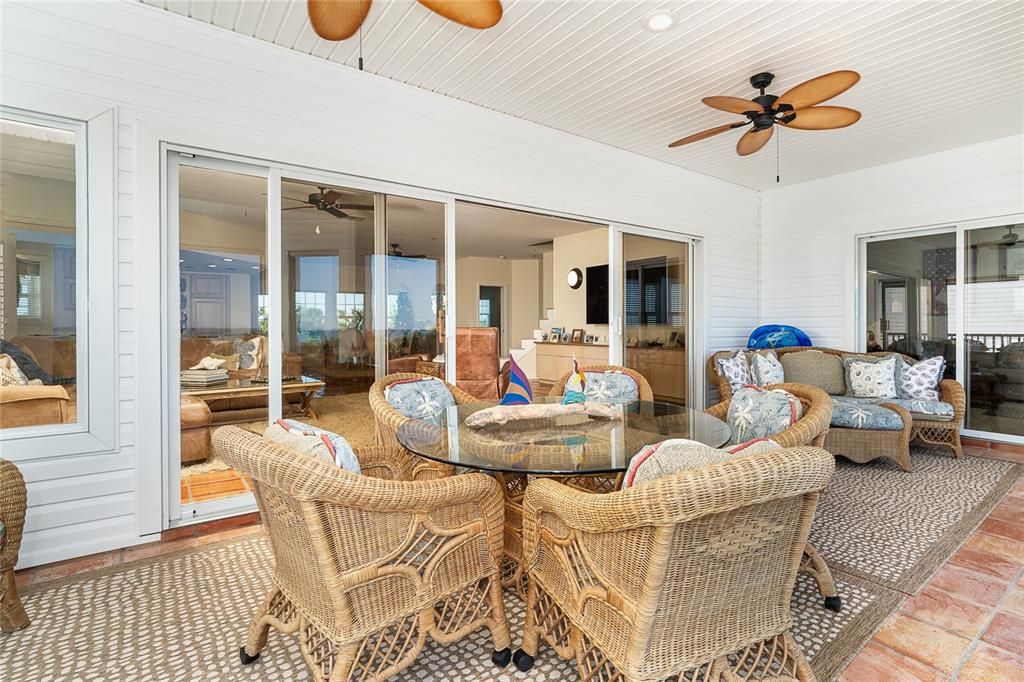 待售: $2,500,000 (3 贝兹, 3 浴室, 2539 平方英尺)