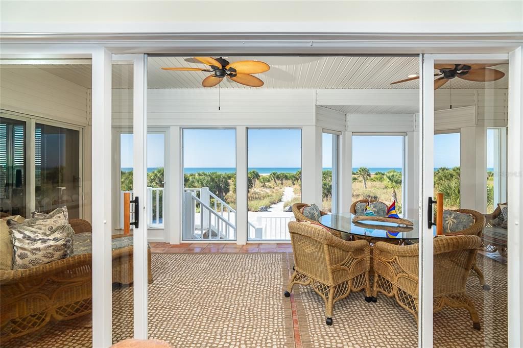 待售: $2,500,000 (3 贝兹, 3 浴室, 2539 平方英尺)