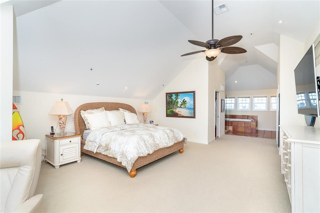 待售: $2,500,000 (3 贝兹, 3 浴室, 2539 平方英尺)