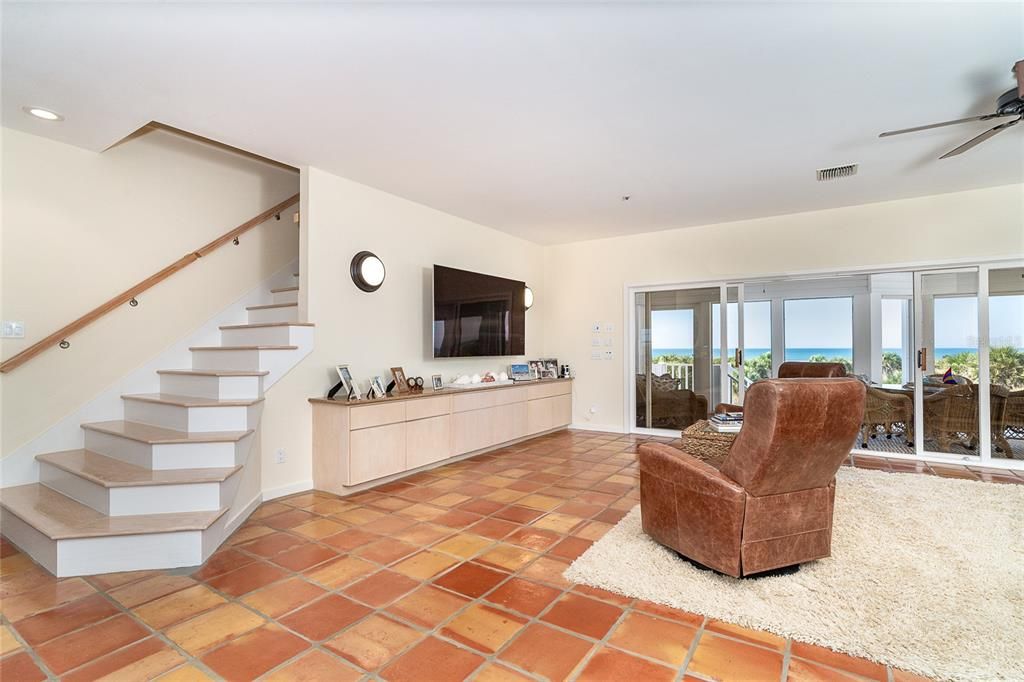 待售: $2,500,000 (3 贝兹, 3 浴室, 2539 平方英尺)