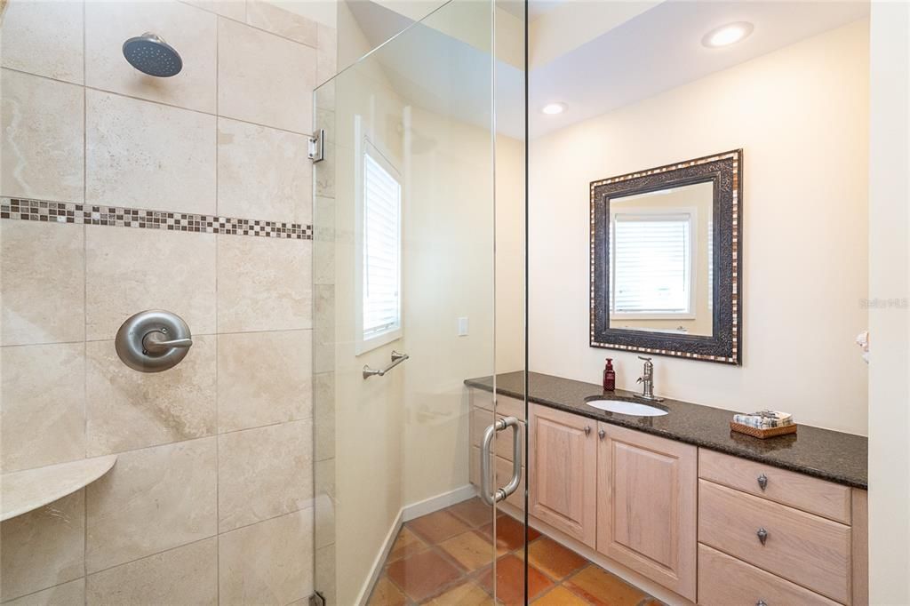 待售: $2,500,000 (3 贝兹, 3 浴室, 2539 平方英尺)