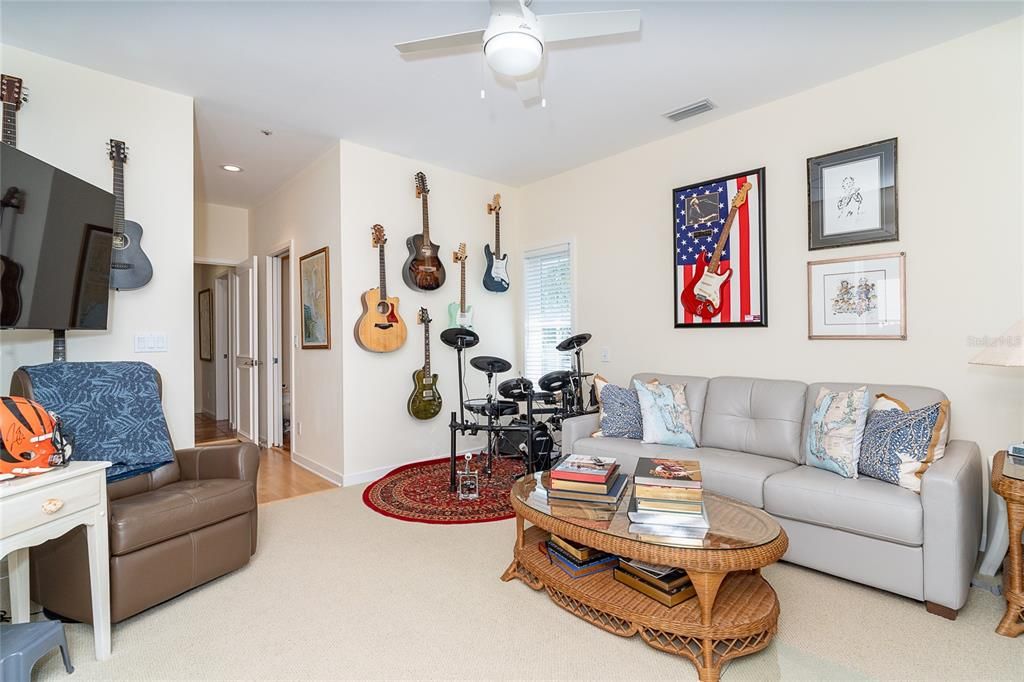 待售: $2,500,000 (3 贝兹, 3 浴室, 2539 平方英尺)