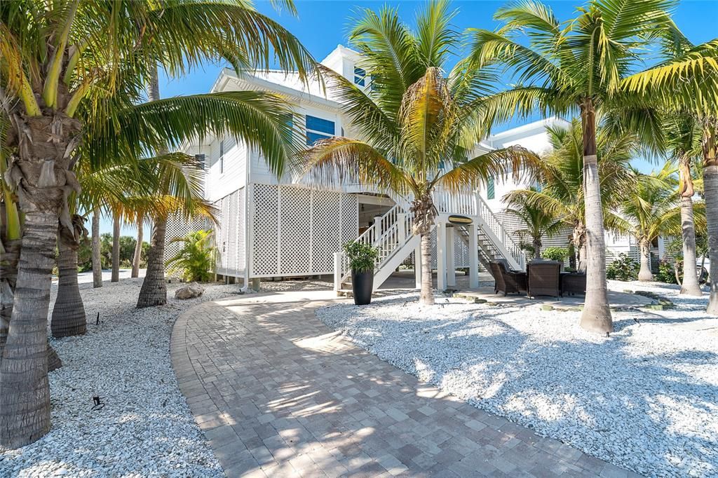 待售: $2,500,000 (3 贝兹, 3 浴室, 2539 平方英尺)