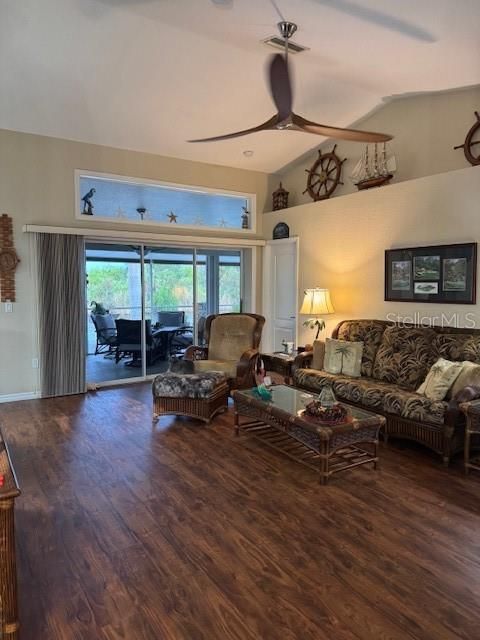 For Sale: $718,000 (3 beds, 2 baths, 1943 Square Feet)