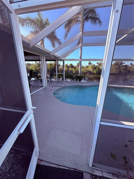 For Sale: $718,000 (3 beds, 2 baths, 1943 Square Feet)