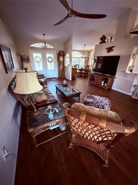 For Sale: $718,000 (3 beds, 2 baths, 1943 Square Feet)